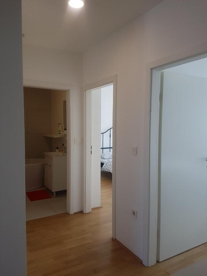 Deluxe Apartment Kristian Whit A Private Parking Rijeka Eksteriør bilde